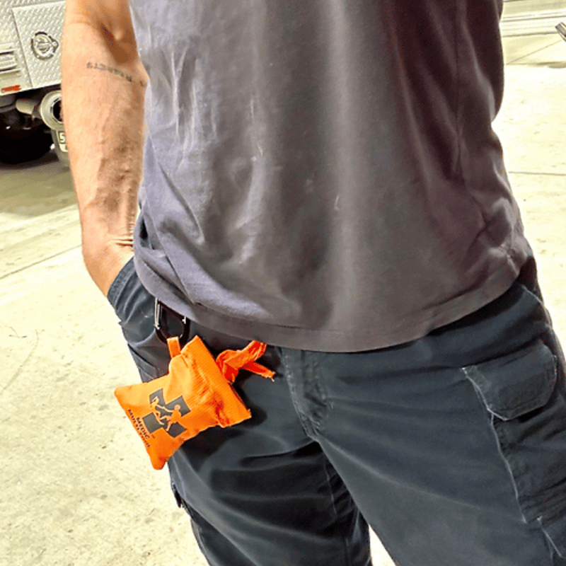 Warrior Kid Medic Multi tool Triangular Bandage Carabiner attachment